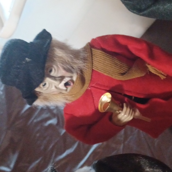 Lot of 5 Vintage Christmas Carolers Set Wood Base Holiday Dolls Figures - Picture 4 of 7